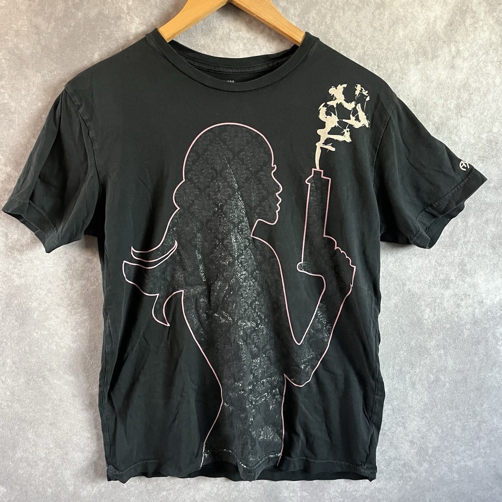 ASKA Graphic T-Shirt Mens Medium Black Pink Silhouette Smoking Gun Birds USA